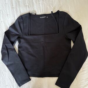 Abercrombie & Fitch Black Long Sleeve Fitted Crop top